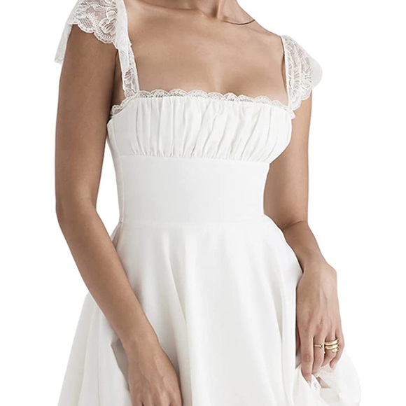 White mini dress lace detail reformation style - Picture 6 of 9